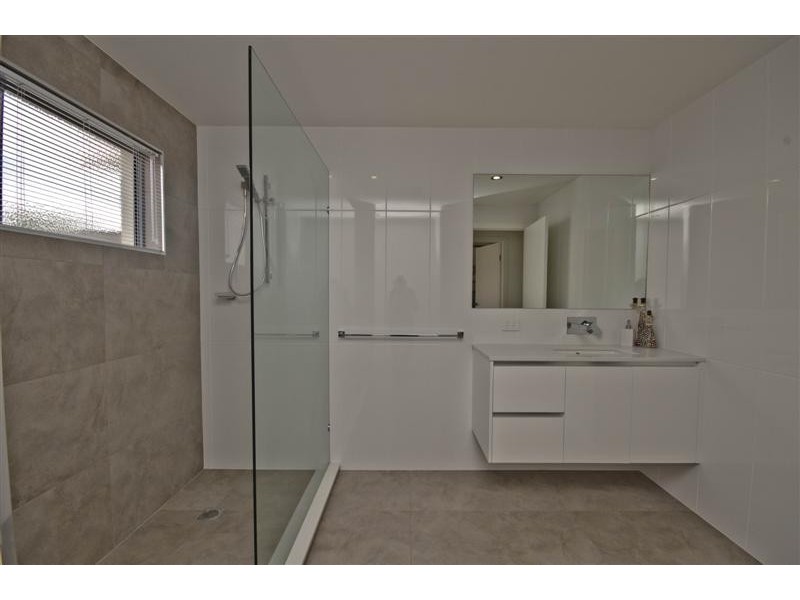 26 Cayman Drive, Clear Island Waters QLD 4226