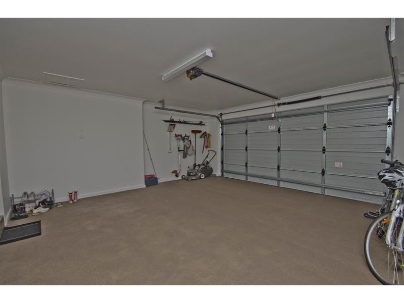 26 Cayman Drive, Clear Island Waters QLD 4226