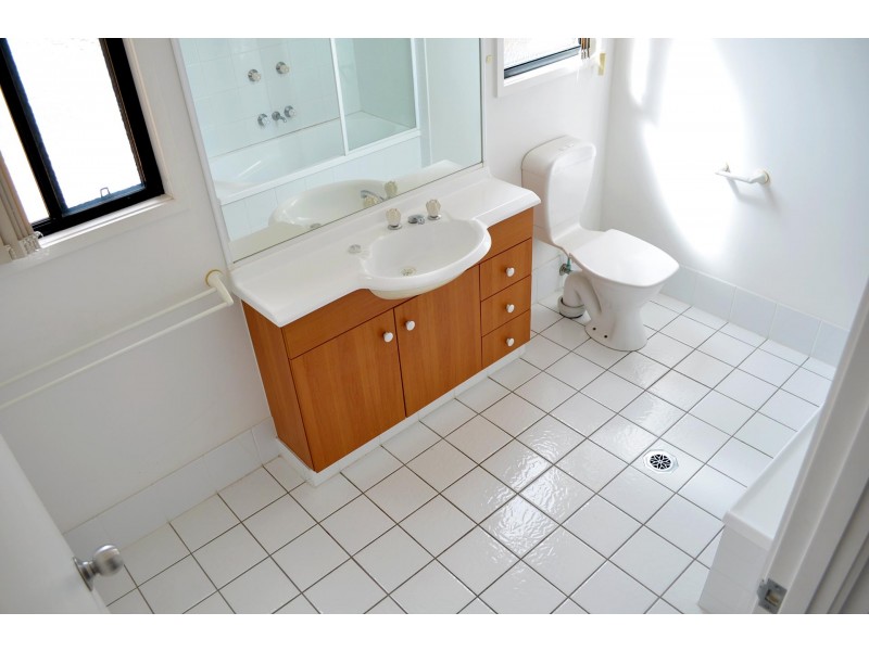 Unit 59/1 Warbler Parade, Varsity Lakes QLD 4227