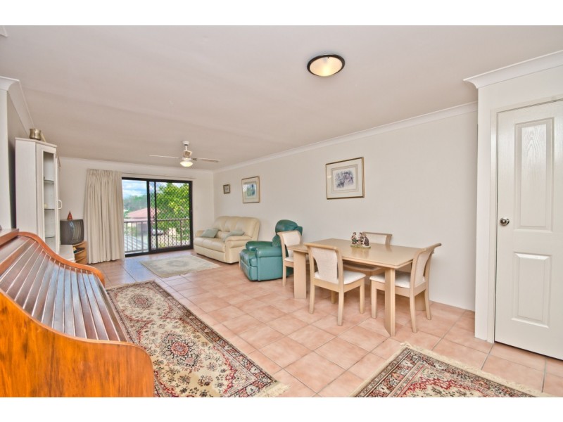 6 18 Peter Parade, Mermaid Waters QLD 4218