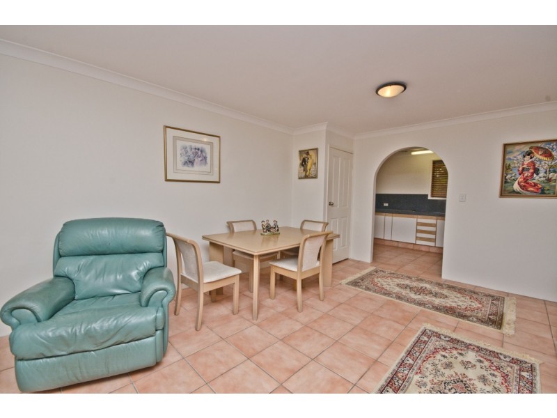 6 18 Peter Parade, Mermaid Waters QLD 4218