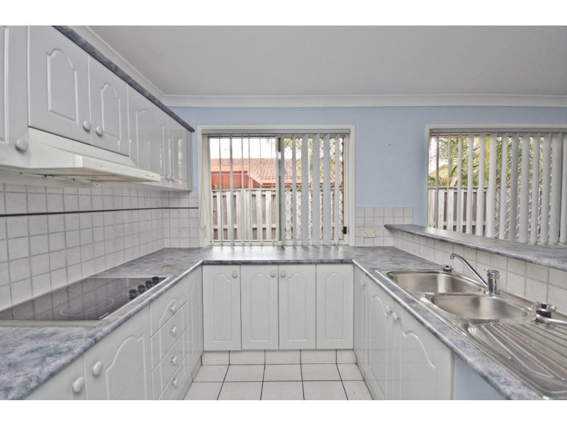 10 Wharton St, Varsity Lakes QLD 4227