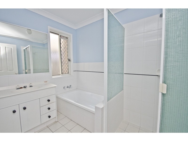 10 Wharton St, Varsity Lakes QLD 4227