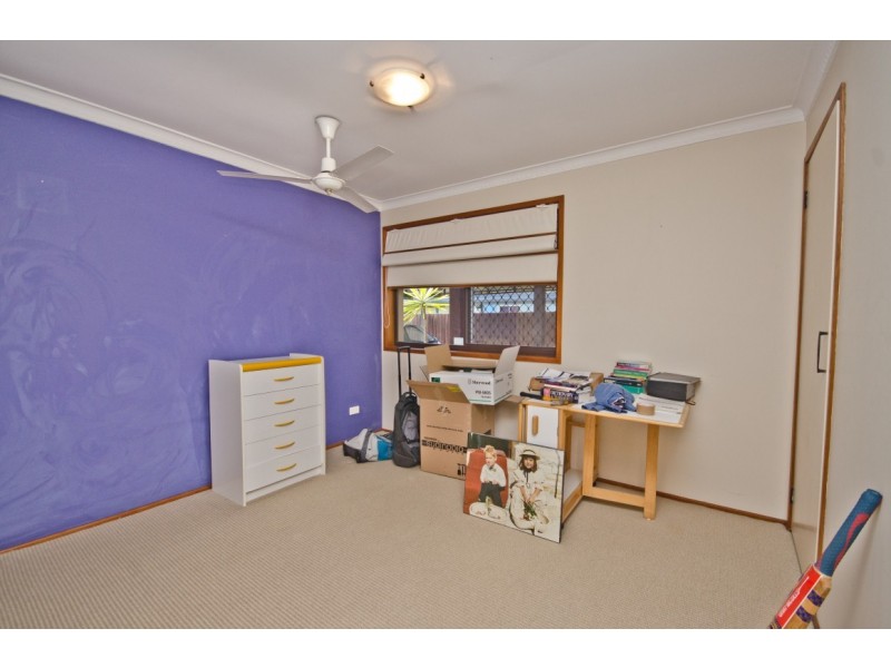 71 Cypress, Broadbeach Waters QLD 4218