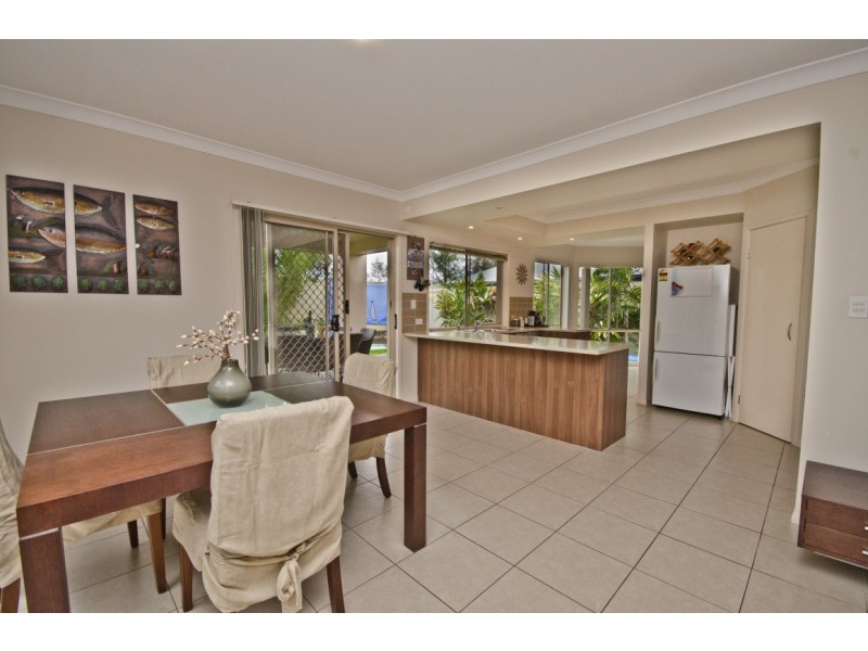 5 Silvermaple Street, Robina QLD 4226