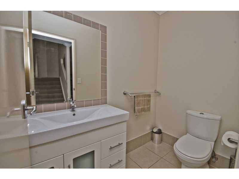 5 Silvermaple Street, Robina QLD 4226