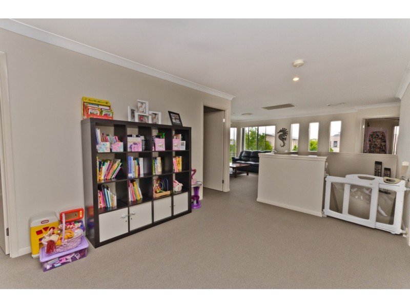 5 Silvermaple Street, Robina QLD 4226