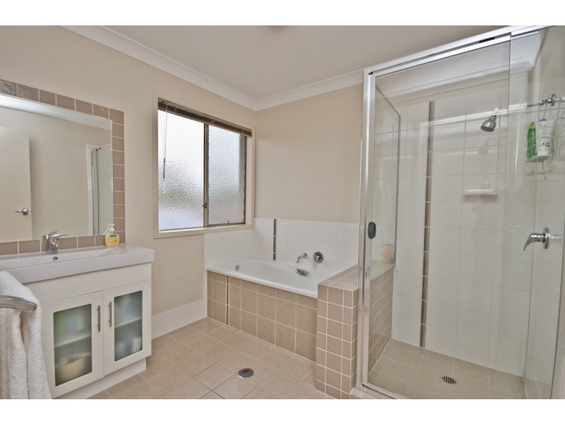 5 Silvermaple Street, Robina QLD 4226