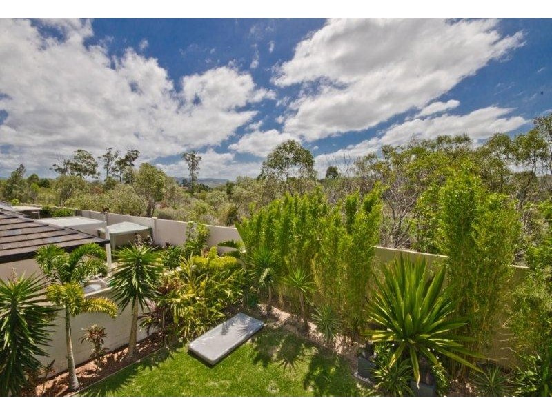 5 Silvermaple Street, Robina QLD 4226