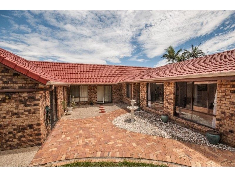 4 Bilgola Place, Robina QLD 4226