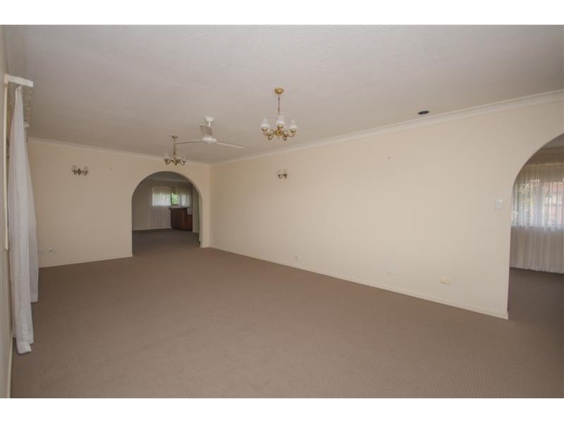 30 Arcadia Drive, Mermaid Waters QLD 4218