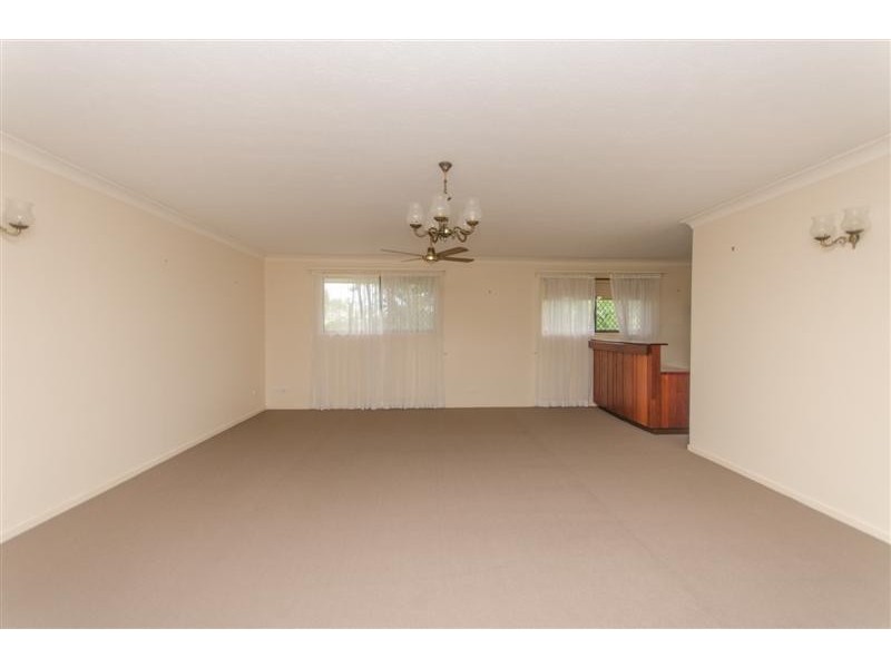 30 Arcadia Drive, Mermaid Waters QLD 4218