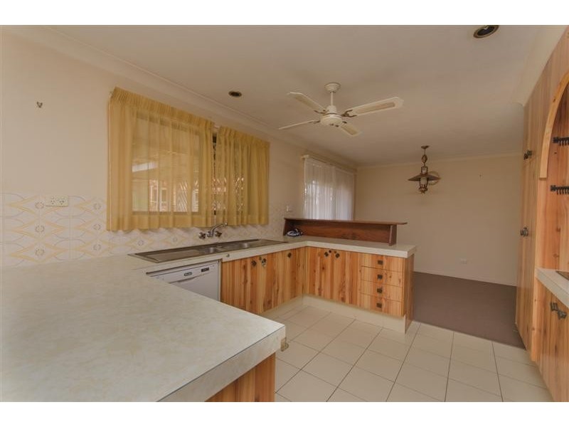 30 Arcadia Drive, Mermaid Waters QLD 4218