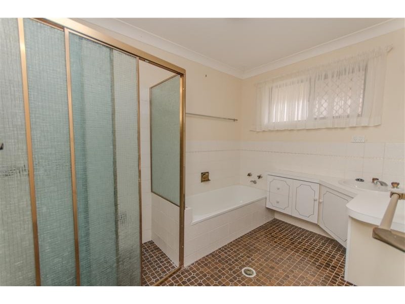 30 Arcadia Drive, Mermaid Waters QLD 4218