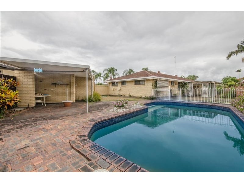 30 Arcadia Drive, Mermaid Waters QLD 4218