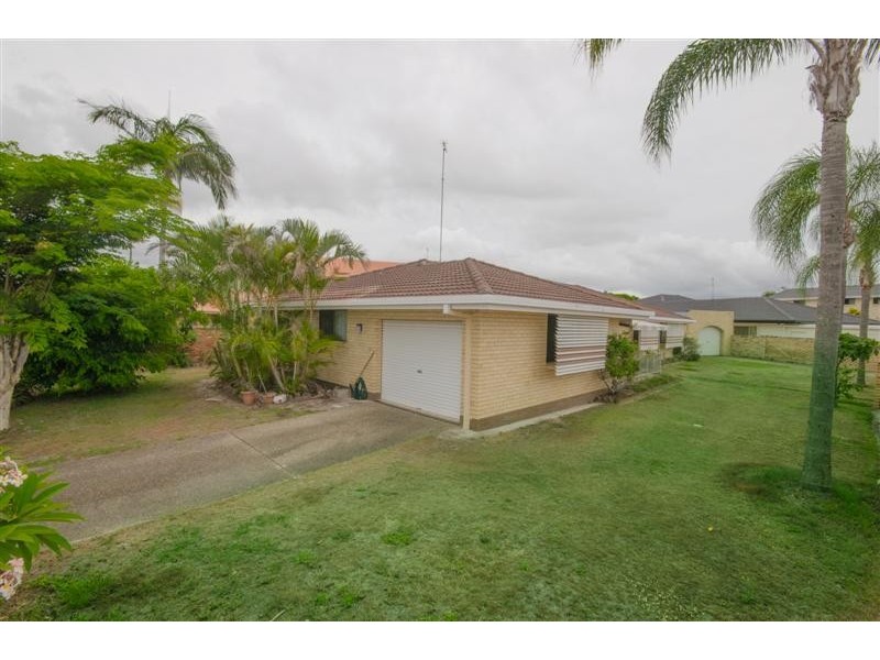 30 Arcadia Drive, Mermaid Waters QLD 4218