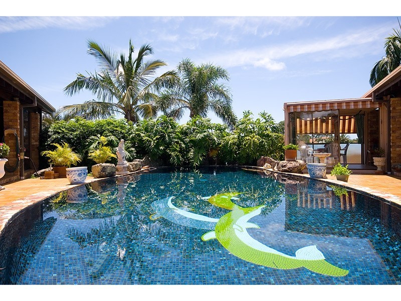 9 Hayman Court, Mermaid Waters QLD 4218