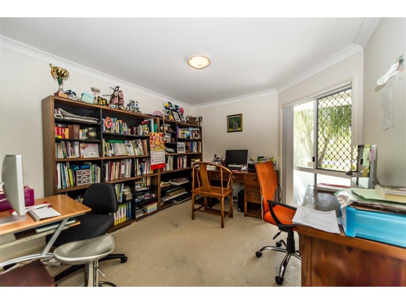 8 Banff Crt, Robina QLD 4226