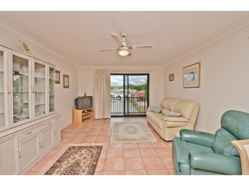 6/18 Peter Pde, Mermaid Waters QLD 4218