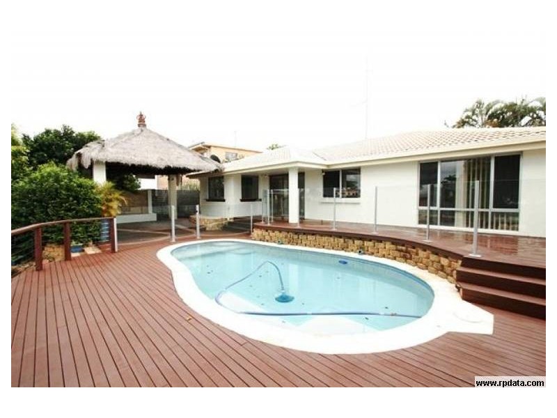 6 Carmel Ct, Broadbeach Waters QLD 4218