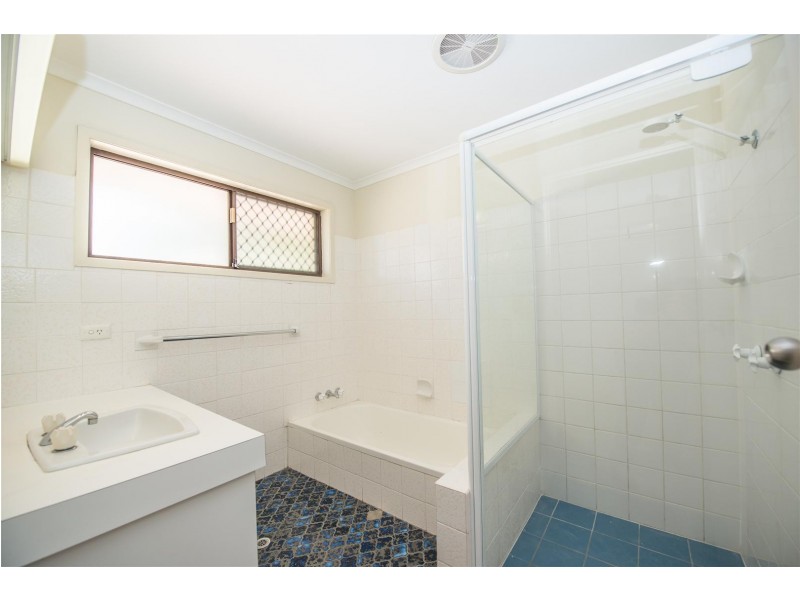 60 Surfers Avenue, Mermaid Waters QLD 4218