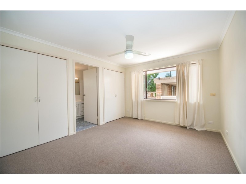 60 Surfers Avenue, Mermaid Waters QLD 4218