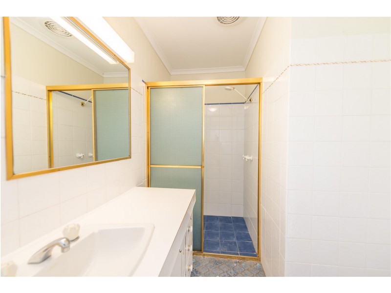 60 Surfers Avenue, Mermaid Waters QLD 4218