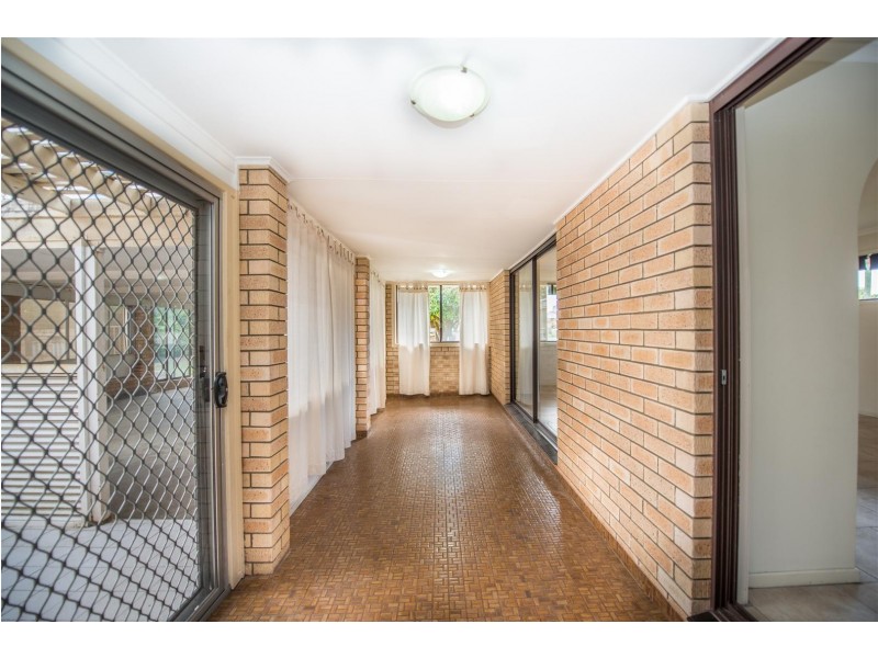 60 Surfers Avenue, Mermaid Waters QLD 4218