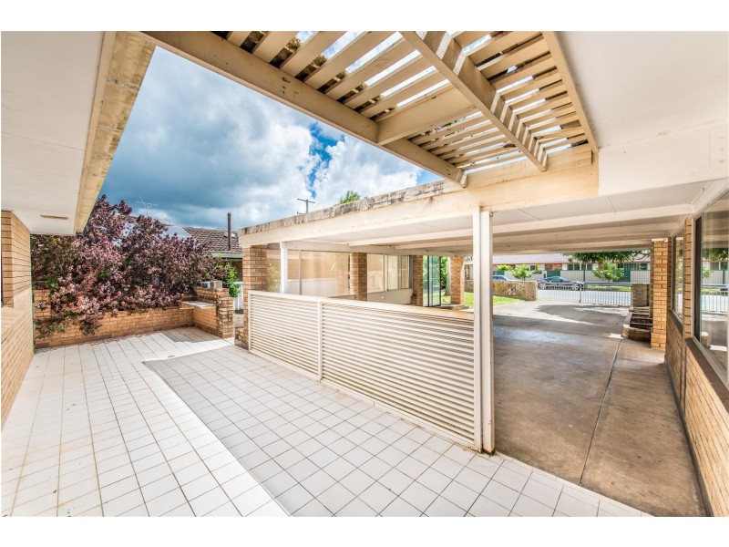 60 Surfers Avenue, Mermaid Waters QLD 4218