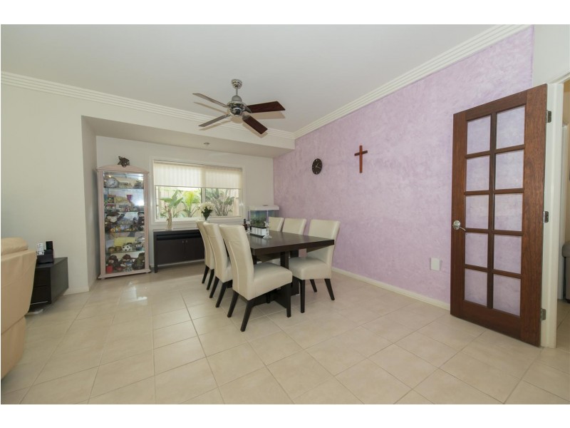 5 North Shore Avenue, Varsity Lakes QLD 4227