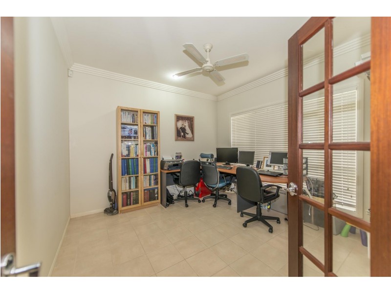 5 North Shore Avenue, Varsity Lakes QLD 4227