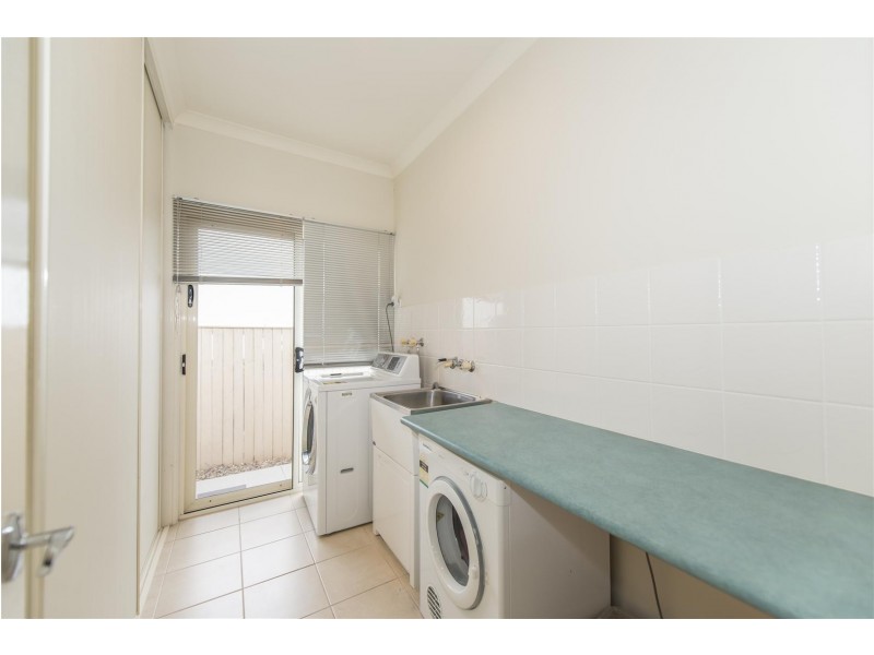 5 North Shore Avenue, Varsity Lakes QLD 4227