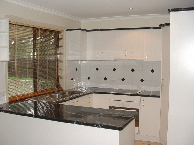 16 Levestam Court, Carrara QLD 4211