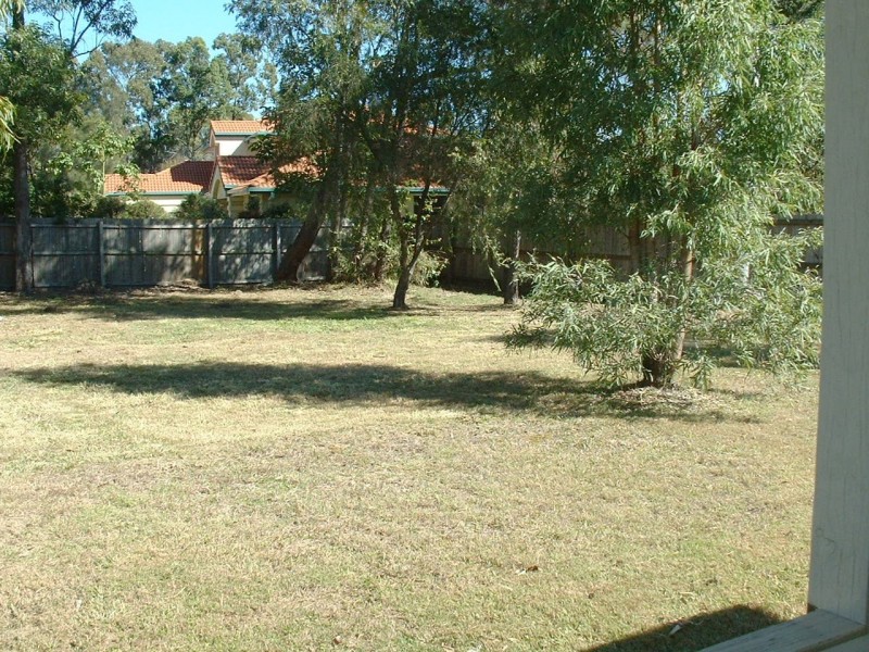 16 Levestam Court, Carrara QLD 4211