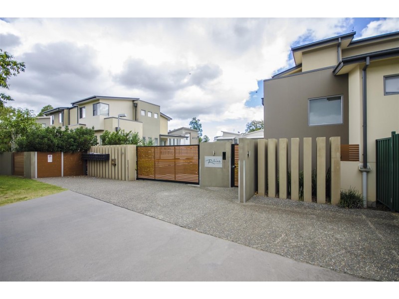 17 Great Southern Drive, Robina QLD 4226