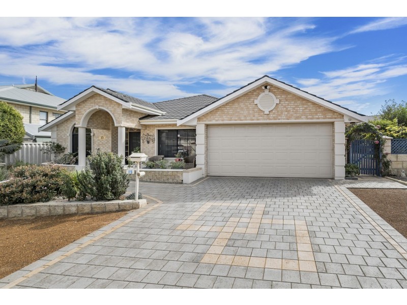 15 St George’s Close, Bluff Point WA 6530