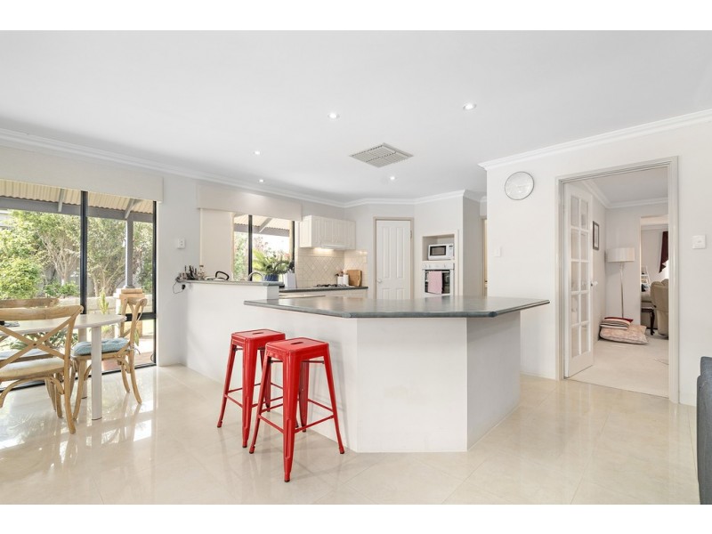 15 St George’s Close, Bluff Point WA 6530
