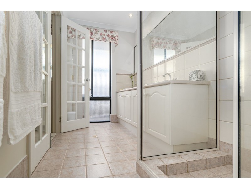 15 St George’s Close, Bluff Point WA 6530