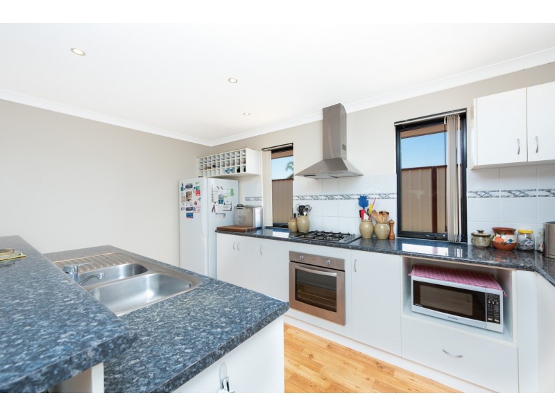 45 Wave Crest Circle, Drummond Cove WA 6532