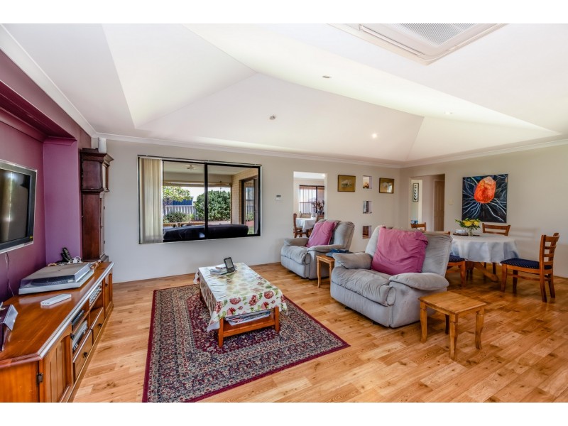 45 Wave Crest Circle, Drummond Cove WA 6532