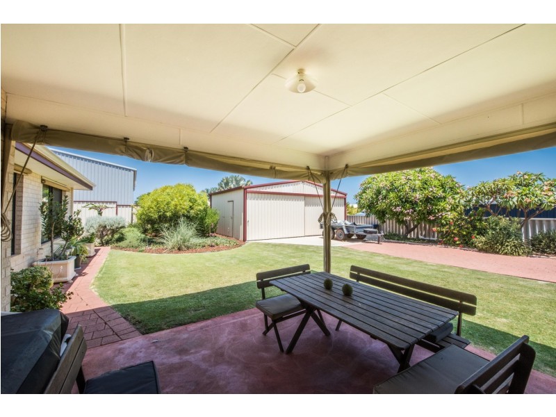 45 Wave Crest Circle, Drummond Cove WA 6532