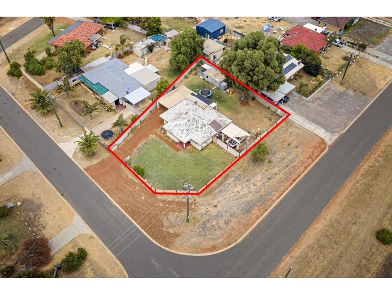 11 Melbourne Street, Waggrakine WA 6530