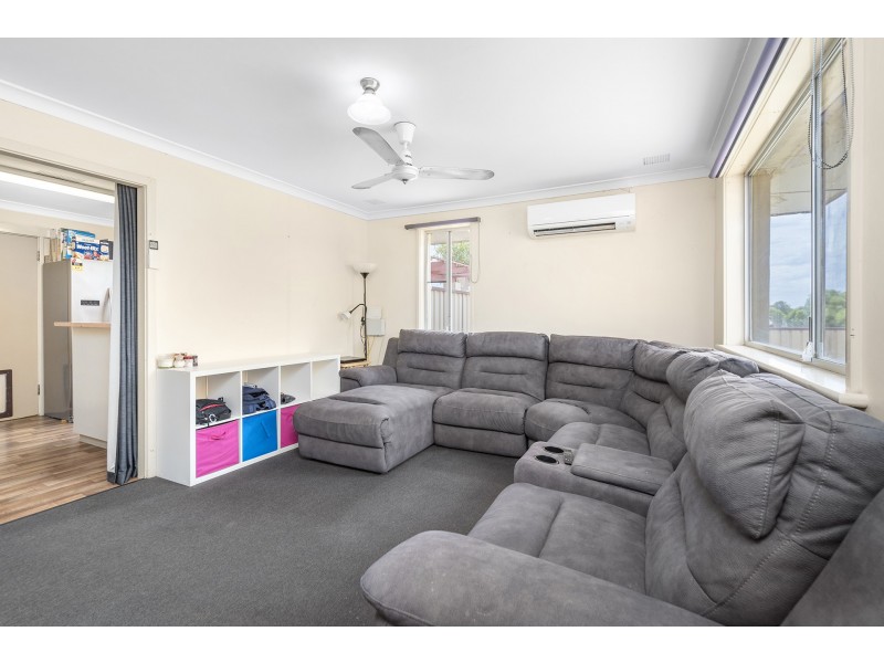 11 Melbourne Street, Waggrakine WA 6530