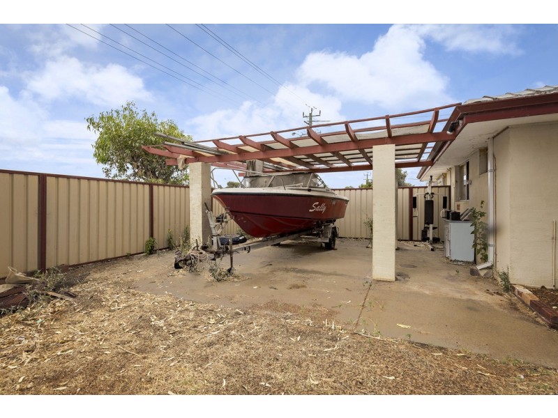 11 Melbourne Street, Waggrakine WA 6530