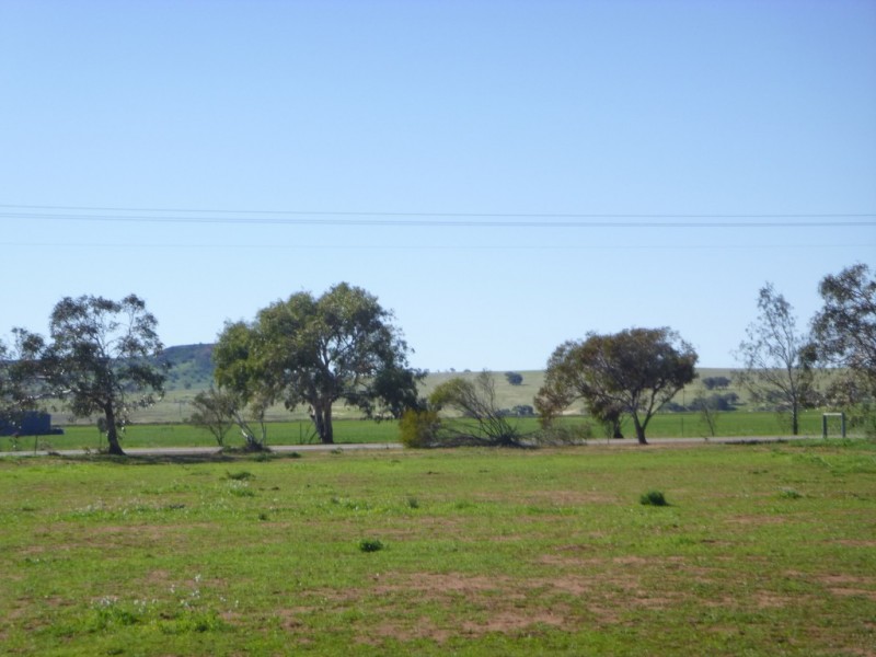 218 Eastlyn Drive, Deepdale WA 6532