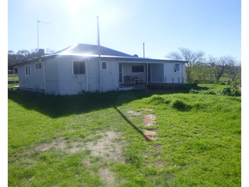 2309 GILLINGARRA ROAD, Regans Ford WA 6507