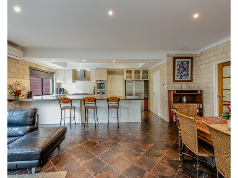 36 Columbus Boulevard, Wandina WA 6530