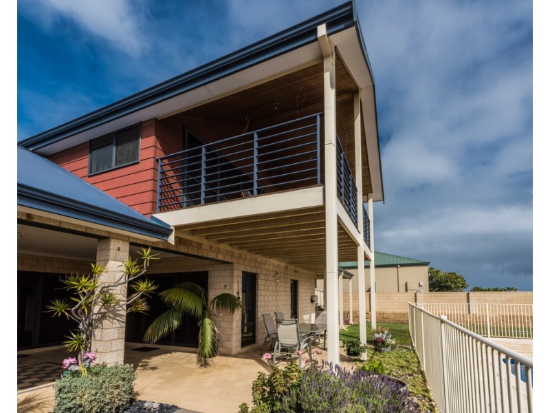 36 Columbus Boulevard, Wandina WA 6530