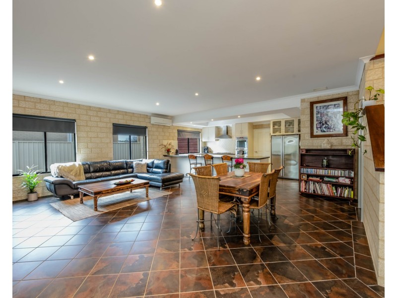 36 Columbus Boulevard, Wandina WA 6530