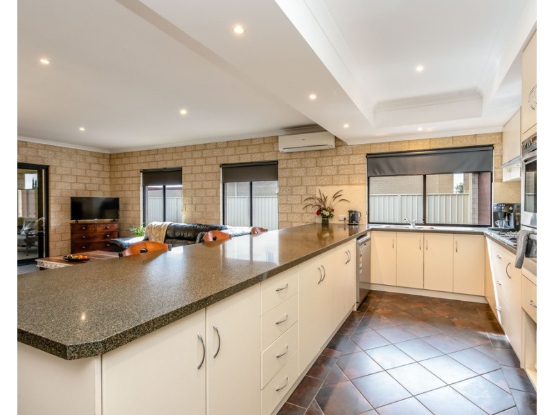 36 Columbus Boulevard, Wandina WA 6530